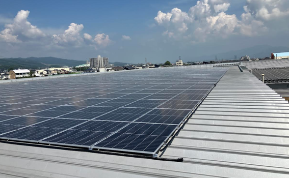 株式会社インテリックス様|工場への自家消費型太陽光発電システム導入事例 工場の屋根を有効活用し、電気料金の削減を実現|320.32kWの自家消費型太陽光発電システムを導入